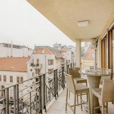 Dream With Grand Terrace In The Center Budapest