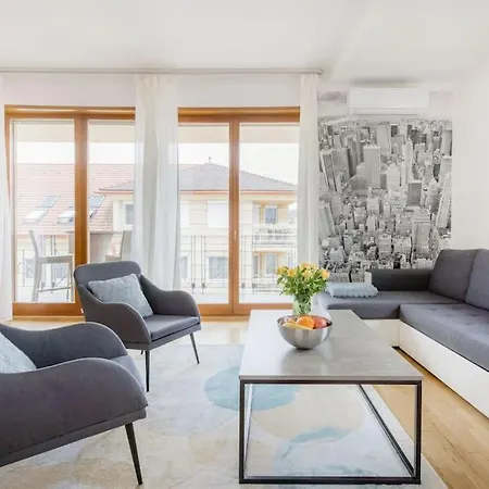 Apartment Dream With Grand Terrace In The Center